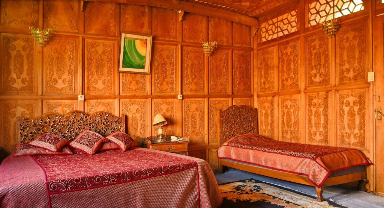 De Laila House Boat By Sterling Hotel Srinagar  Exterior photo