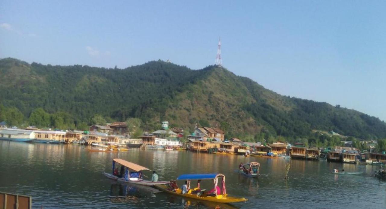 De Laila House Boat By Sterling Hotel Srinagar  Exterior photo
