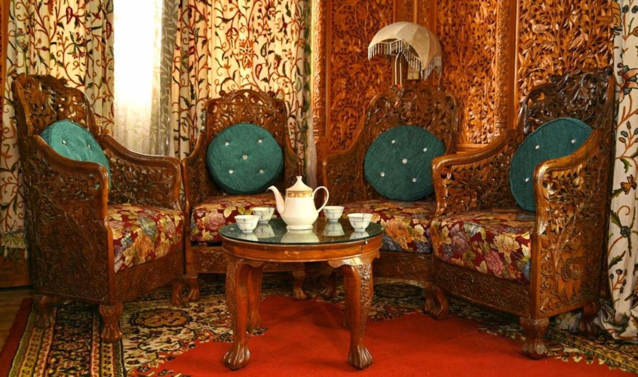 De Laila House Boat By Sterling Hotel Srinagar  Exterior photo