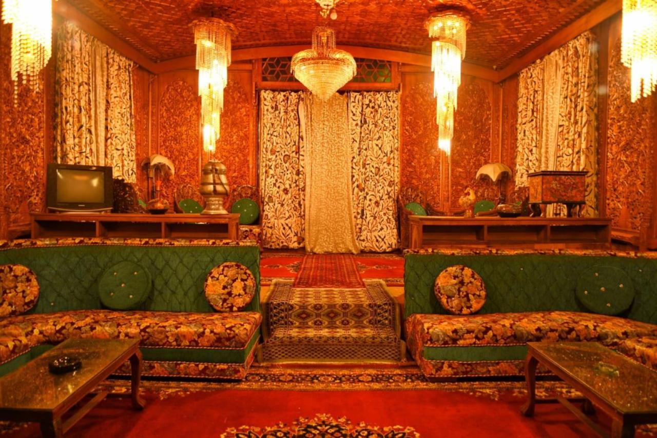 De Laila House Boat By Sterling Hotel Srinagar  Exterior photo