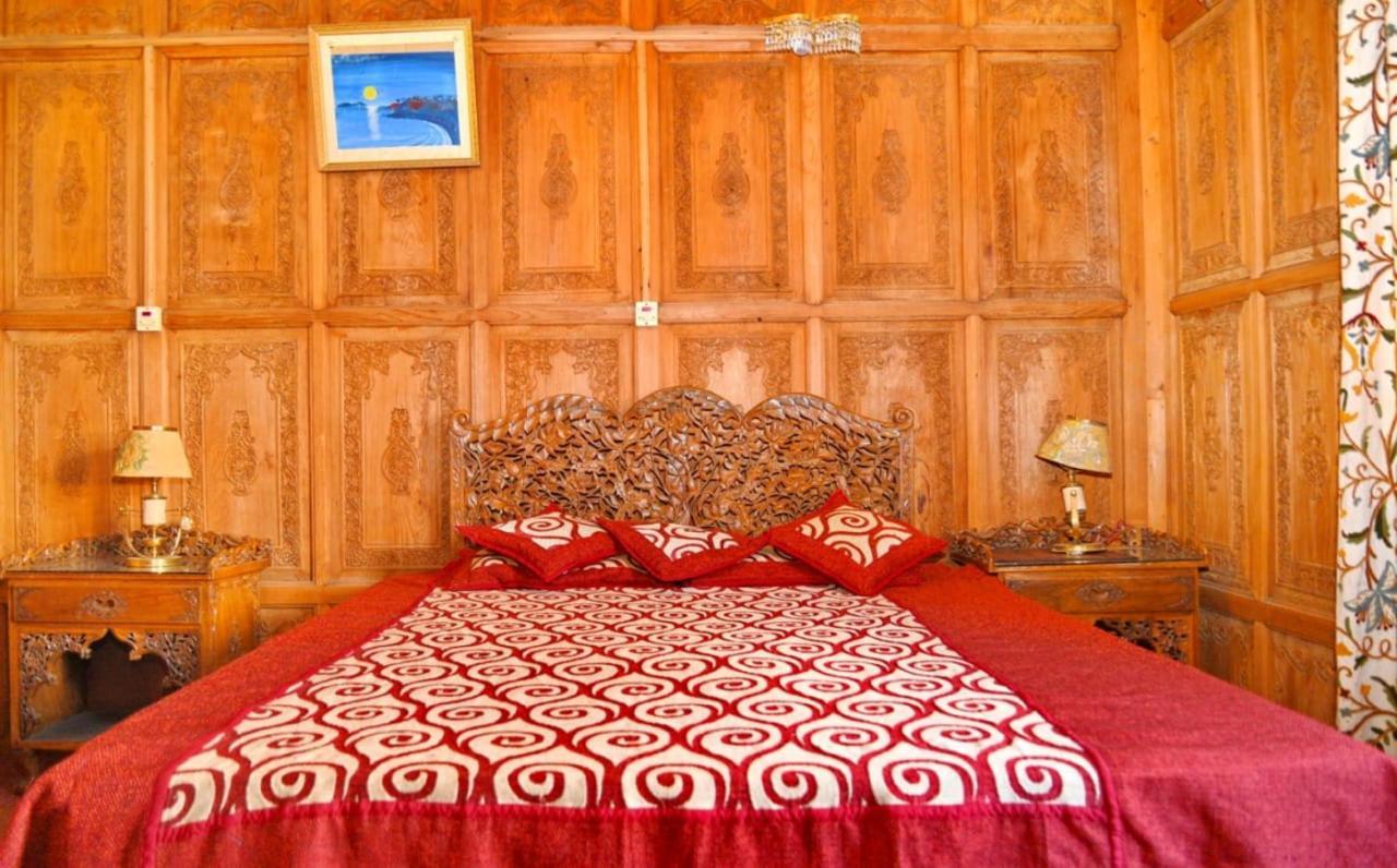 De Laila House Boat By Sterling Hotel Srinagar  Exterior photo